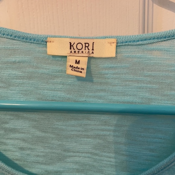 Kori top size Medium. Crocheted lace. - Picture 2 of 4